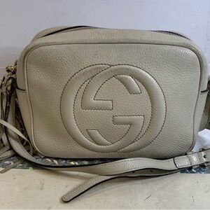 Authentic Gucci soho beige crossbody